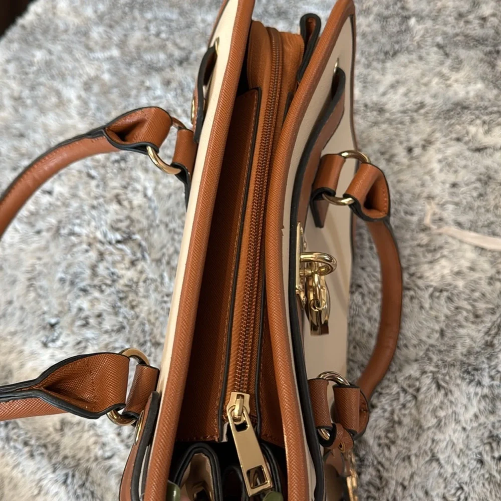 NWOT Dasien Ladies Handbag Satchel Tan Cream Colors Gold Hardware Zip Long Strap